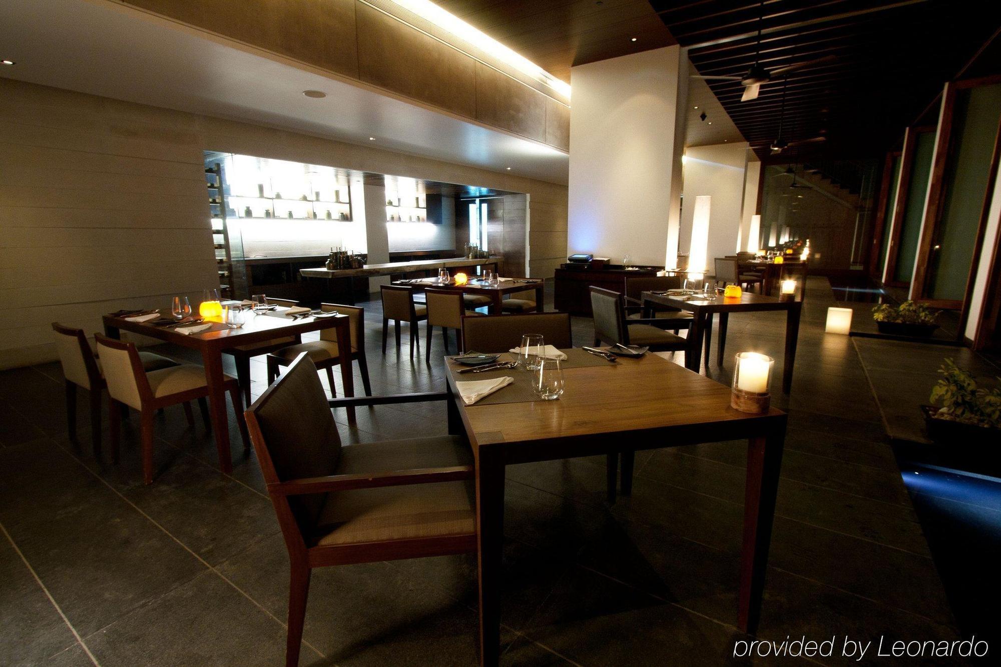 Holiday Inn & Suites Bengaluru Whitefield Restaurante foto